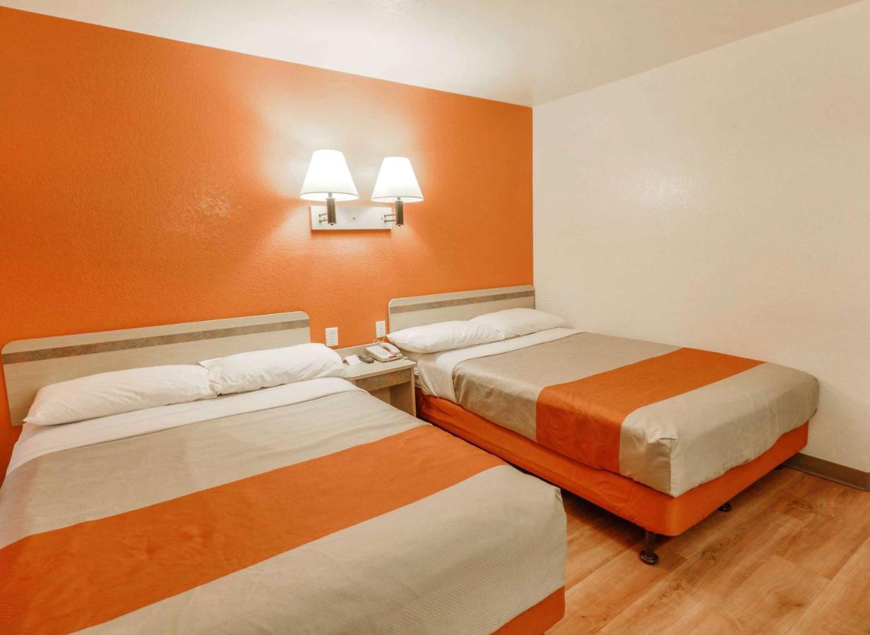 Motel 6-Huntsville, TX Esterno foto