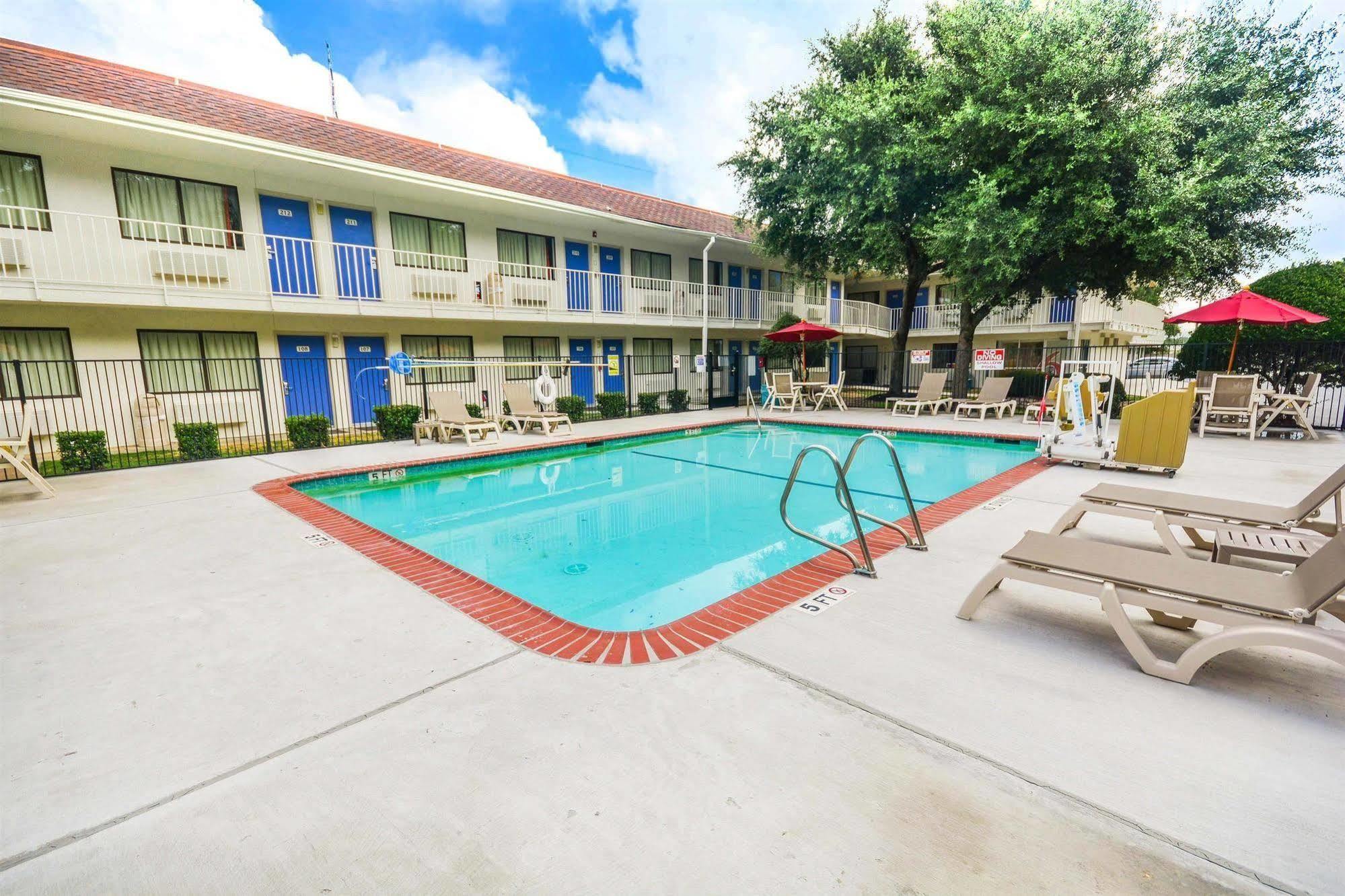 Motel 6-Huntsville, TX Esterno foto